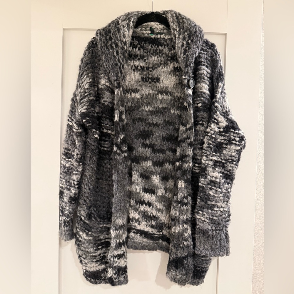 United Colors of Benetton Knit Sweater